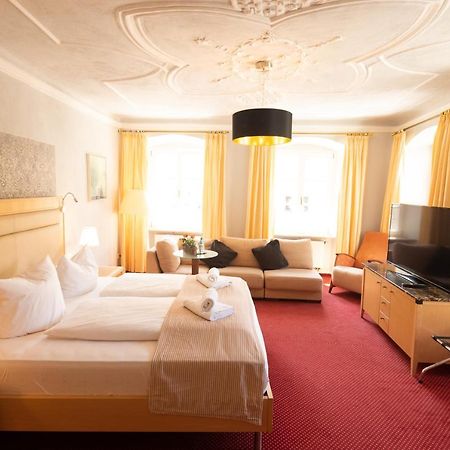 Hotel Rose Вайсенбург-ин-Байерн Экстерьер фото