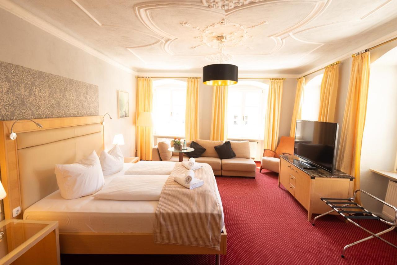 Hotel Rose Вайсенбург-ин-Байерн Экстерьер фото
