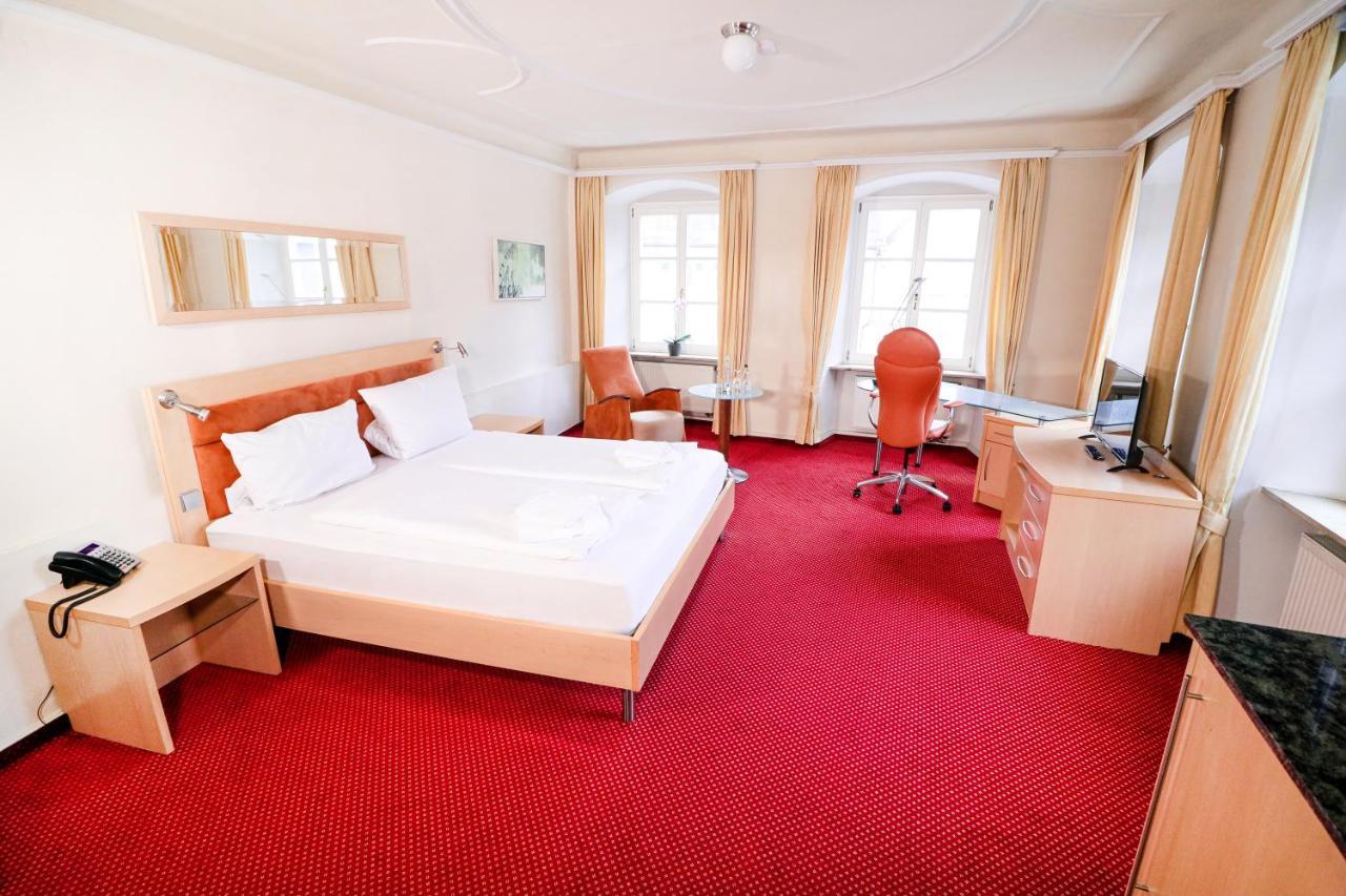 Hotel Rose Вайсенбург-ин-Байерн Экстерьер фото